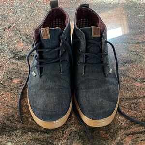 Ben Sherman Bristol Chukka sneakers in a blue denim/canvas material, gum sole.